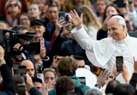papa leone xiv all'udienza generale